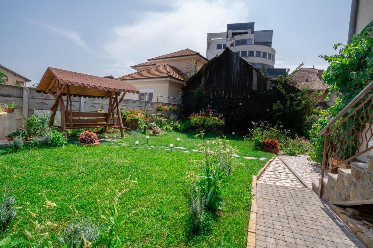 Doi Bujori Apartment Алба Юлия Екстериор снимка