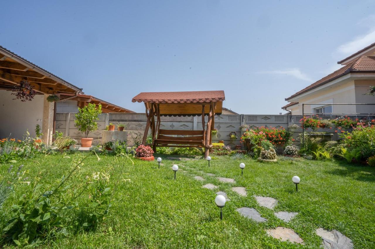 Doi Bujori Apartment Алба Юлия Екстериор снимка