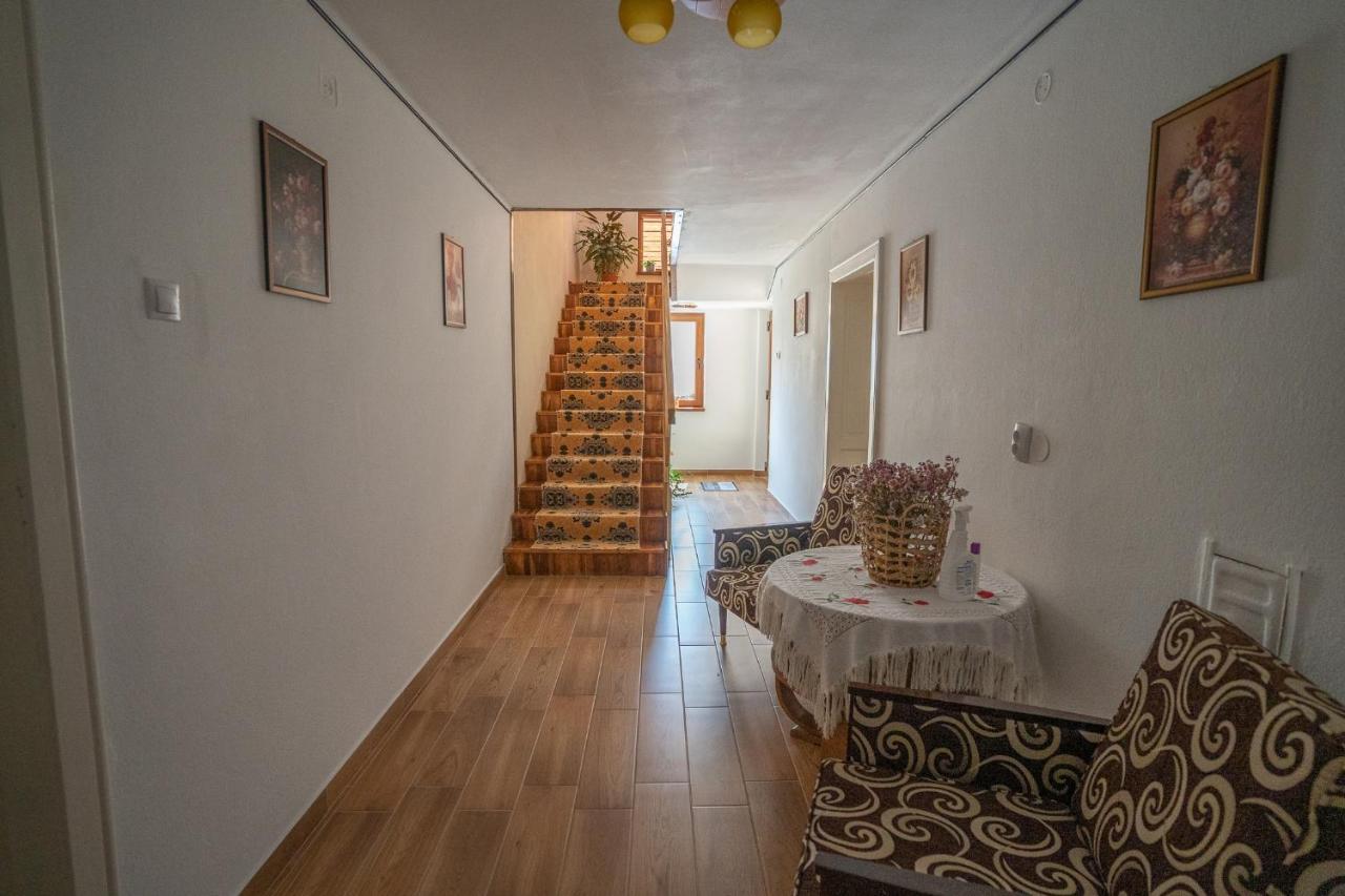 Doi Bujori Apartment Алба Юлия Екстериор снимка