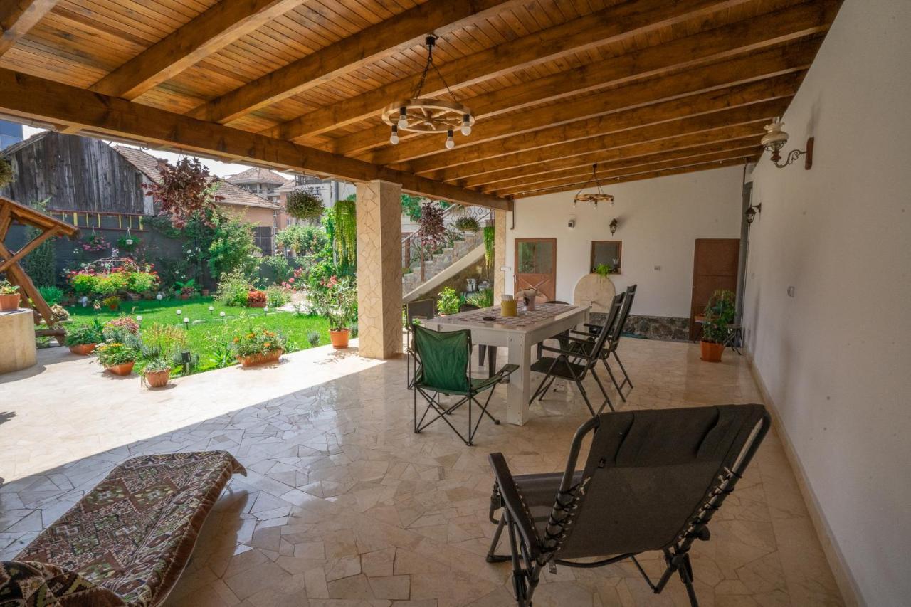 Doi Bujori Apartment Алба Юлия Екстериор снимка