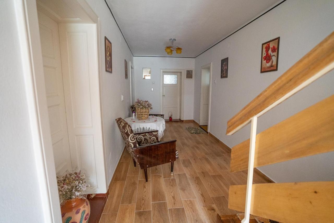 Doi Bujori Apartment Алба Юлия Екстериор снимка