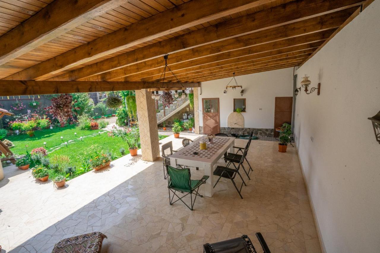 Doi Bujori Apartment Алба Юлия Екстериор снимка